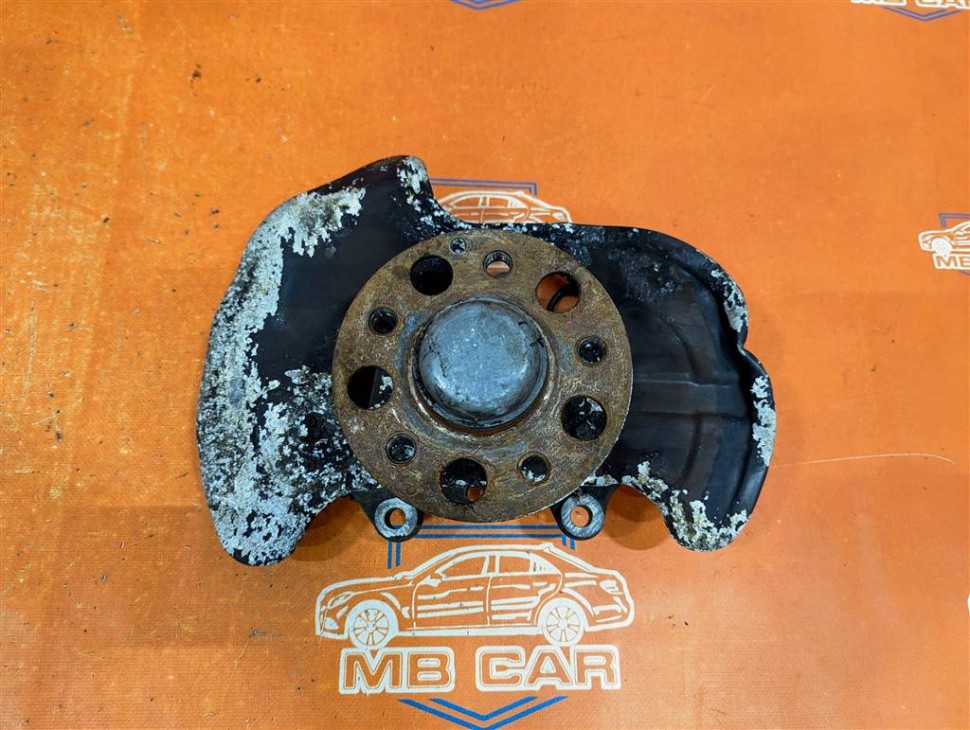 Кулак поворотный передний левый MERCEDES-BENZ C-класс W204/S204 (2006 - 2011) фото 1 — Разборка Мерседес