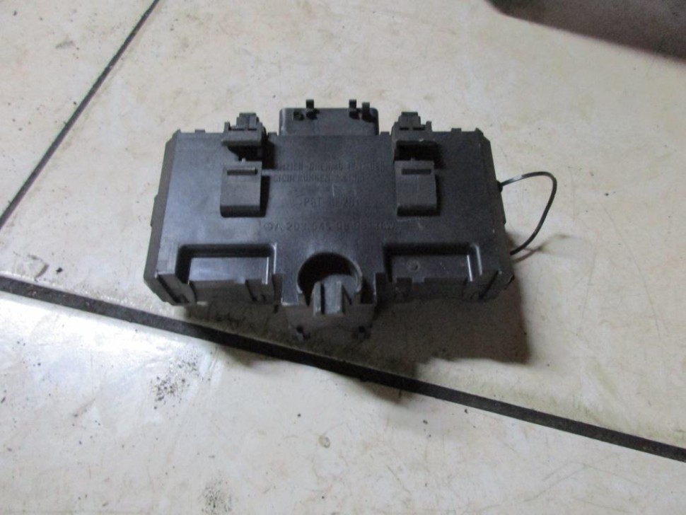 Блок предохранителей MERCEDES-BENZ CLK-класс C209/W209 (2002 - 2005) фото 1 — Разборка Мерседес