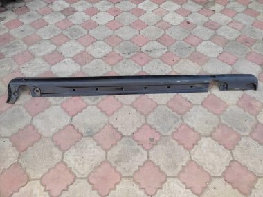 Порог пластиковый правый MERCEDES-BENZ S-класс W220 (1998 - 2005) — Разборка Мерседес