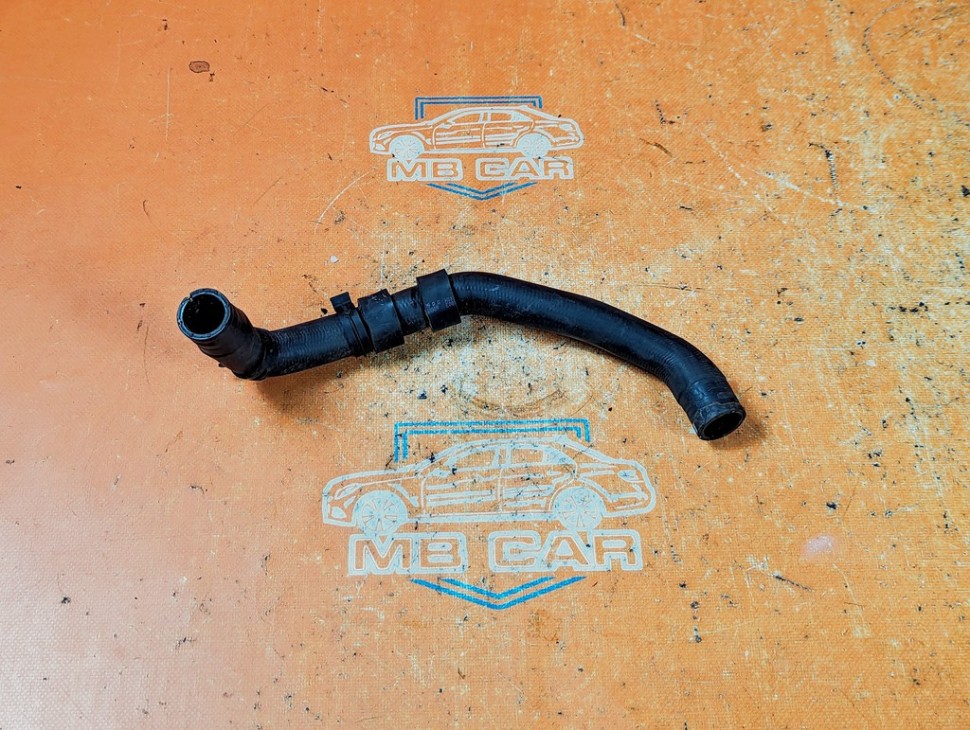 Патрубок ОЖ MERCEDES-BENZ C-класс W205/S205/C205/A205 рестайлинг (2018 - 2023) фото 1 &mdash; Разборка Мерседес