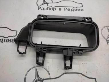 Воздухозаборник MERCEDES-BENZ E-класс W211/S211 (2002 - 2006) — Разборка Мерседес