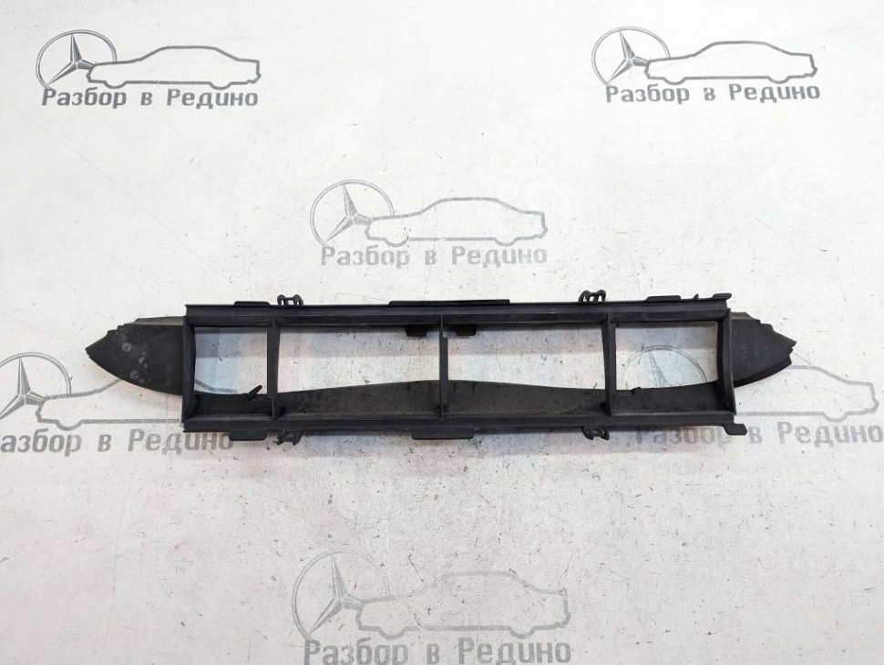 Воздухозаборник MERCEDES-BENZ E-класс W210/S210 (1995 - 1999) фото 1 — Разборка Мерседес