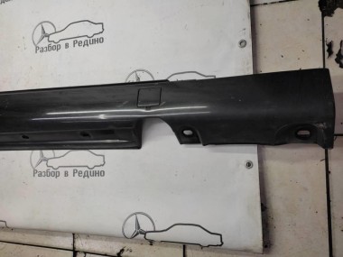 Порог пластиковый правый MERCEDES-BENZ S-класс W220 рестайлинг (2002 - 2005) — Разборка Мерседес