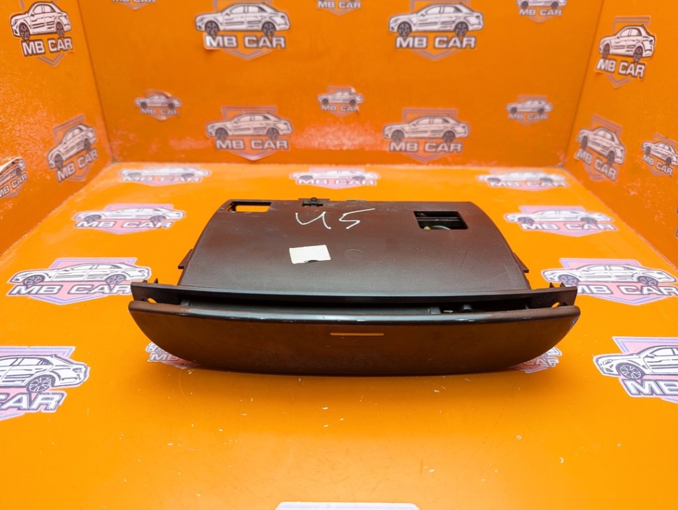 Пепельница MERCEDES-BENZ S-класс W220 (1998 - 2005) фото 1 &mdash; Разборка Мерседес