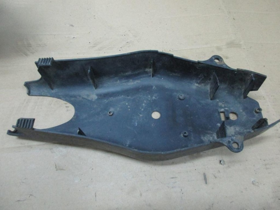 Кожух заднего рычага (лодки) MERCEDES-BENZ E-класс W211/S211 (2002 - 2006) фото 1 — Разборка Мерседес