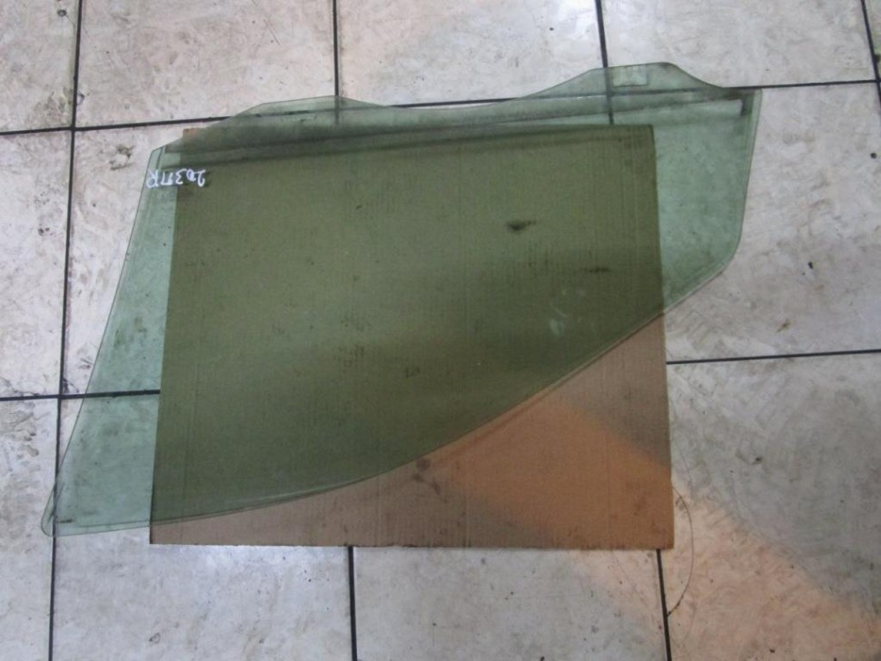 Стекло переднее правое MERCEDES-BENZ C-класс W203/S203/CL203 рестайлинг (2004 - 2008) фото 1 — Разборка Мерседес