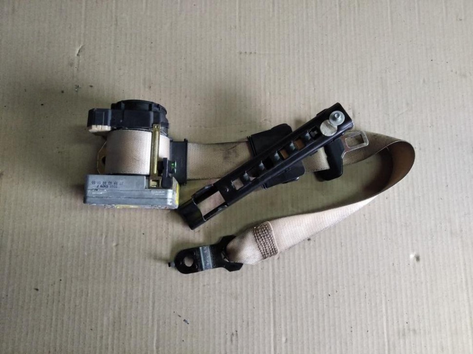 Ремень безопасности передний левый MERCEDES-BENZ C-класс W203/S203/CL203 (2000 - 2004) фото 1 — Разборка Мерседес