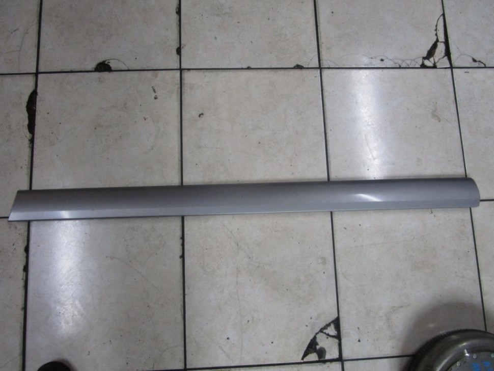 Молдинг двери MERCEDES-BENZ E-класс W210/S210 (1995 - 1999) фото 1 — Разборка Мерседес