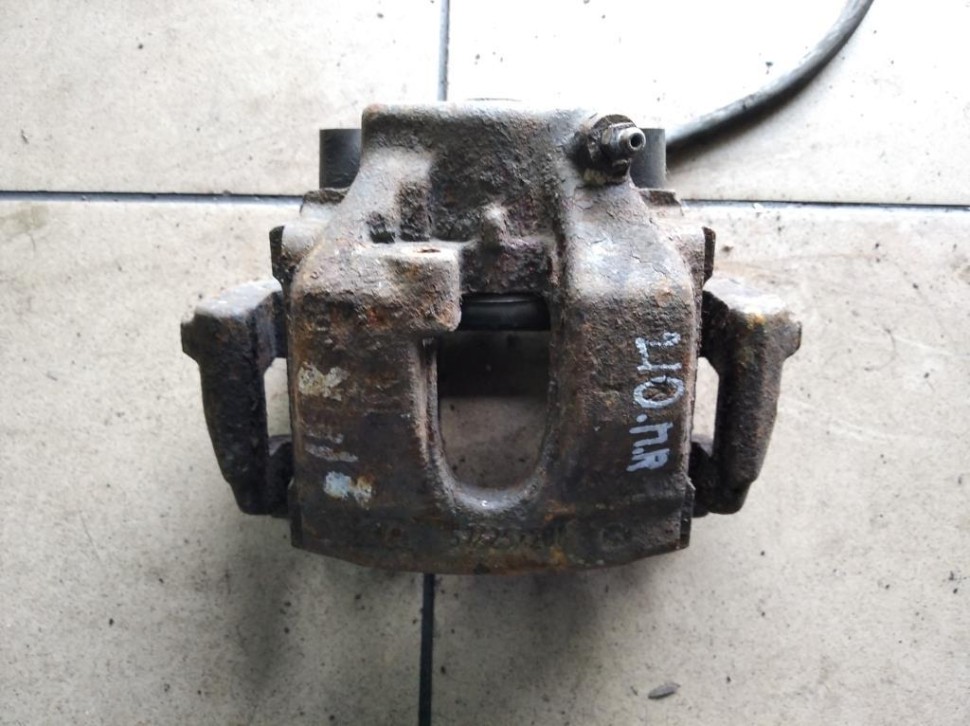 Суппорт передний правый MERCEDES-BENZ E-класс W210/S210 (1995 - 1999) фото 1 — Разборка Мерседес