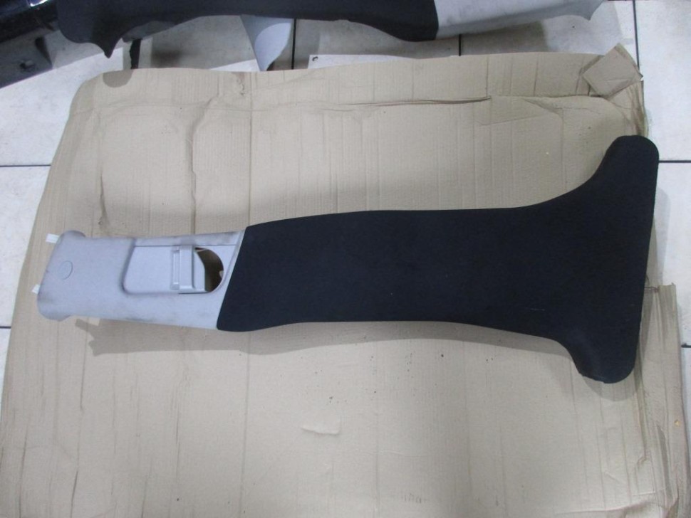 Накладка средней стойки MERCEDES-BENZ CLS-класс C219 рестайлинг (2008 - 2010) фото 1 — Разборка Мерседес