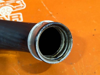 Патрубок интеркулера MERCEDES-BENZ GLE-класс Coupe C292 (2015 - 2019) — Разборка Мерседес