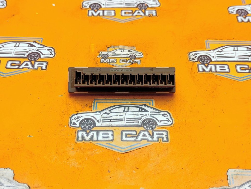 Разъем MERCEDES-BENZ M-класс W166 (2011 - 2015) фото 1 &mdash; Разборка Мерседес