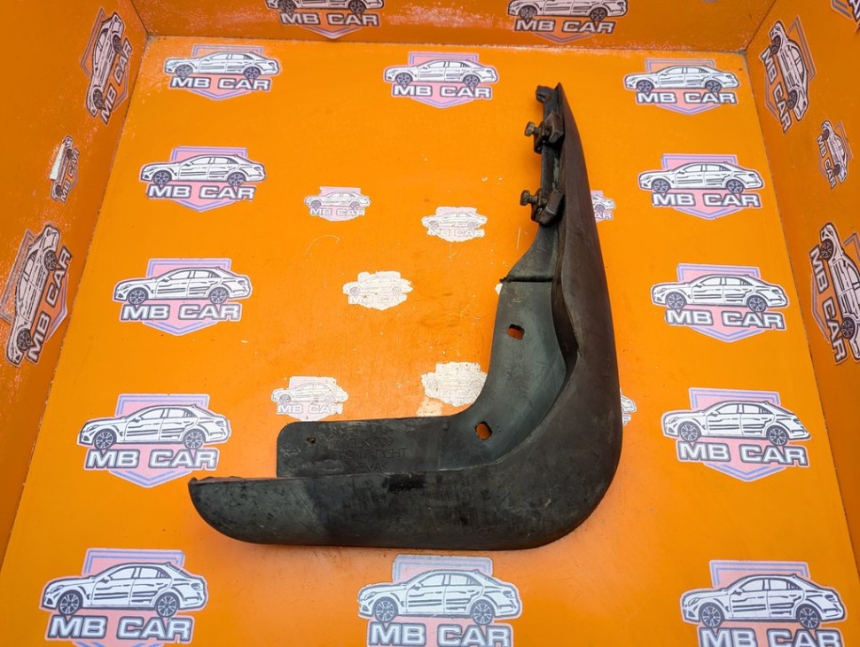 Брызговик MERCEDES-BENZ CLK-класс C209/A209 (2002 - 2005) фото 1 &mdash; Разборка Мерседес