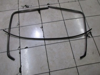 Молдинг заднего стекла MERCEDES-BENZ E-класс W210/S210 (1995 - 1999) — Разборка Мерседес