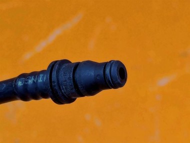 Трубка вентиляции расширительного бака MERCEDES-BENZ E-класс W211/S211 (2002 - 2006) — Разборка Мерседес