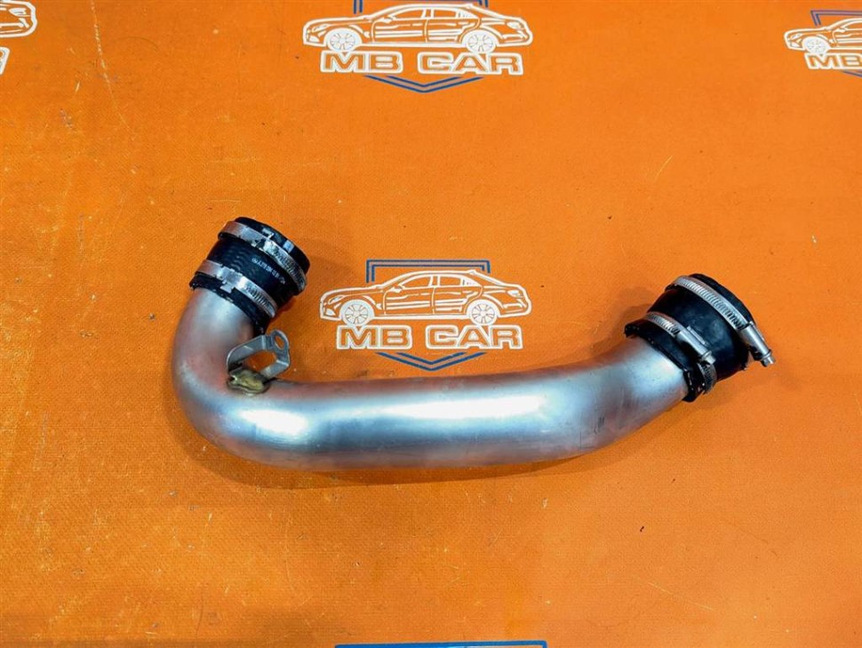 Патрубок интеркулера MERCEDES-BENZ S-класс W222/C217/A217 (2013 - 2017) фото 1 — Разборка Мерседес