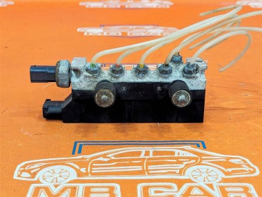 Блок клапанов пневмоподвески MERCEDES-BENZ S-класс W220 рестайлинг (2002 - 2005) — Разборка Мерседес