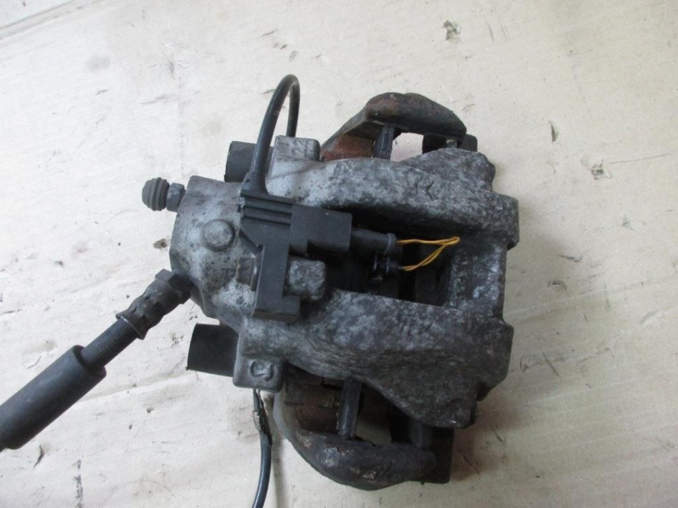 Суппорт задний правый MERCEDES-BENZ E-класс W212/S212/C207/A207 рестайлинг (2013 - 2016) фото 1 — Разборка Мерседес