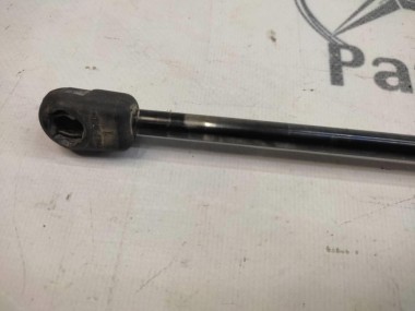 Амортизатор крышки багажника MERCEDES-BENZ A-класс W169 (2004 - 2008) — Разборка Мерседес