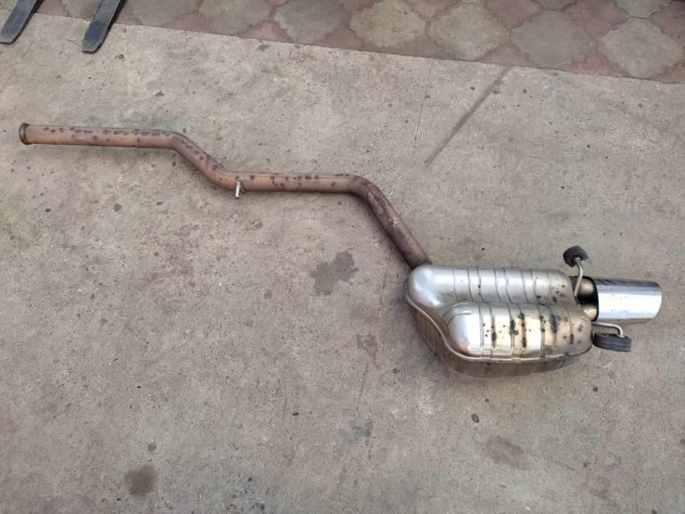 Глушитель MERCEDES-BENZ C-класс W204/S204 (2006 - 2011) фото 1 — Разборка Мерседес