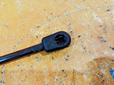 Амортизатор капота MERCEDES-BENZ E-класс AMG W211/S211 (2002 - 2006) — Разборка Мерседес