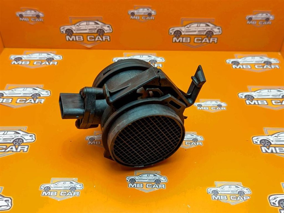 Расходомер MERCEDES-BENZ S-класс W220 (1998 - 2005) фото 1 &mdash; Разборка Мерседес