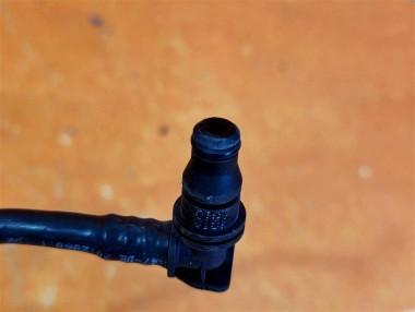 Трубка вентиляции расширительного бака MERCEDES-BENZ R-класс W251 рестайлинг (2007 - 2010) — Разборка Мерседес