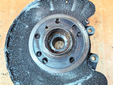 Кулак подвески задний правый MERCEDES-BENZ GLE-класс W166 (2015 - 2018) — Разборка Мерседес