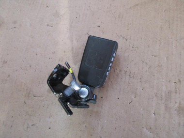 Замок ремня безопасности MERCEDES-BENZ C-класс W205/S205/C205/A205 (2014 - 2018) — Разборка Мерседес