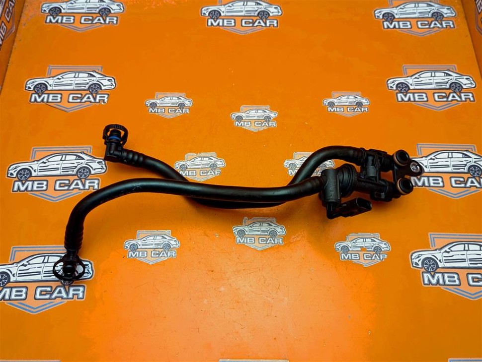 Трубка вентиляции картерных газов MERCEDES-BENZ GLE-класс W166 (2015 - 2018) фото 1 — Разборка Мерседес