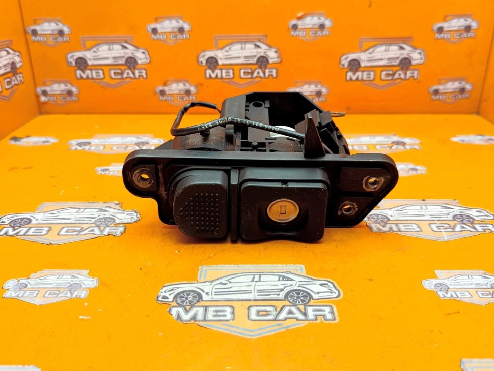 Ручка открытия багажника MERCEDES-BENZ S-класс W220 (1998 - 2005) фото 1 — Разборка Мерседес