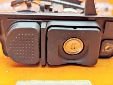 Ручка открытия багажника MERCEDES-BENZ S-класс W220 (1998 - 2005) — Разборка Мерседес