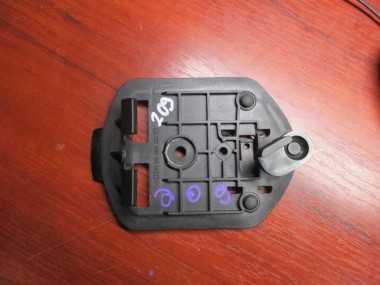 Кронштеин аварийного знака MERCEDES-BENZ E-класс W211/S211 (2002 - 2006) — Разборка Мерседес