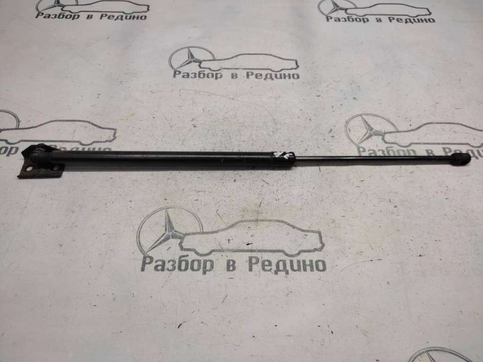 Амортизатор крышки багажника MERCEDES-BENZ V-класс W639 (2003 - 2014) фото 1 — Разборка Мерседес