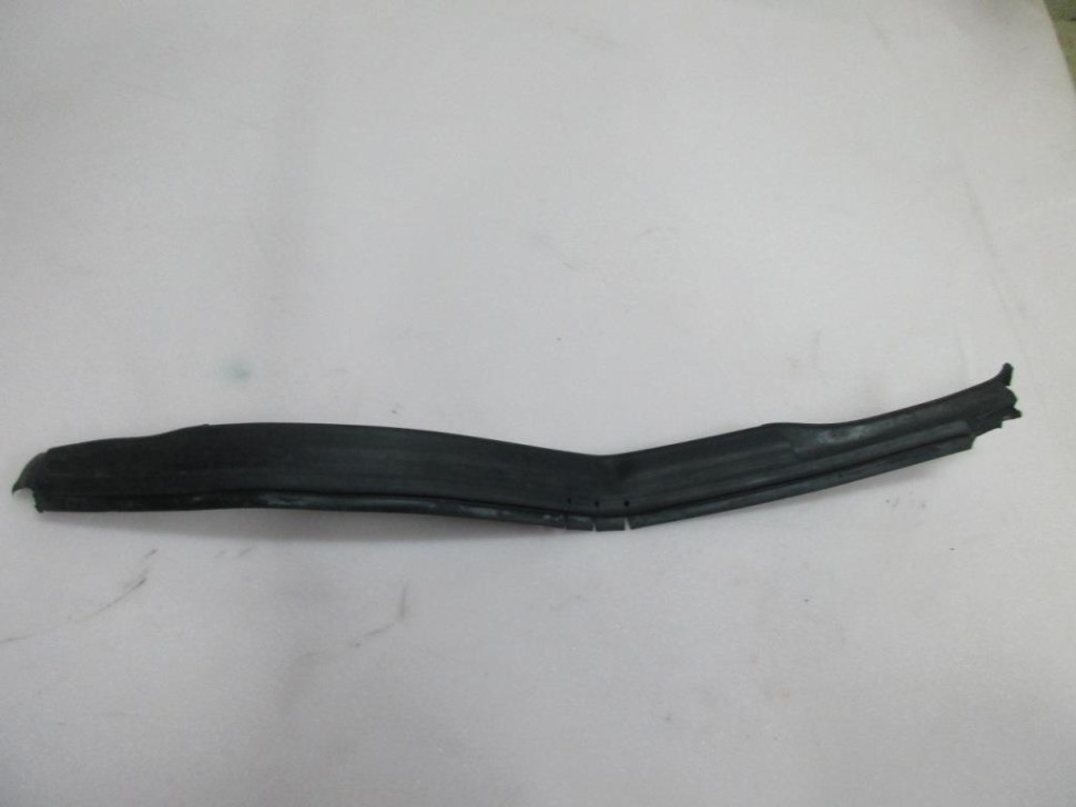 Уплотнитель моторного отсека MERCEDES-BENZ E-класс W212/S212/C207/A207 рестайлинг (2013 - 2016) фото 1 — Разборка Мерседес