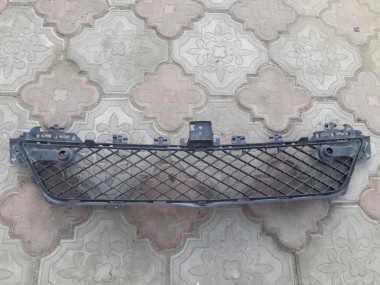 Решетка в бампер MERCEDES-BENZ C-класс W204/S204 (2006 - 2011) — Разборка Мерседес