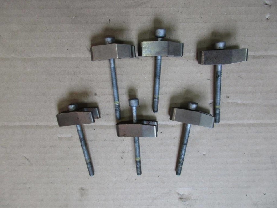 Кронштейн крепления форсунок MERCEDES-BENZ E-класс W211/S211 (2002 - 2006) фото 1 — Разборка Мерседес