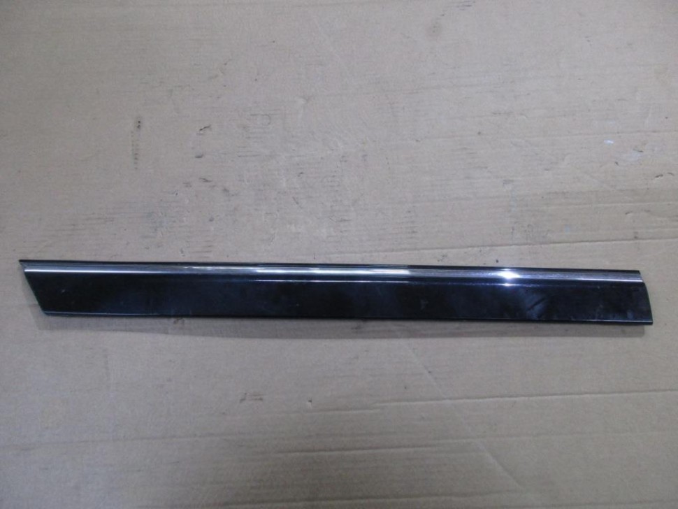 Молдинг двери MERCEDES-BENZ C-класс W203/S203/CL203 рестайлинг (2004 - 2008) фото 1 — Разборка Мерседес