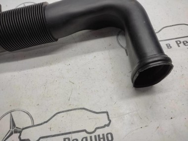 Патрубок воздушный MERCEDES-BENZ E-класс W212/S212/C207/A207 (2009 - 2013) — Разборка Мерседес
