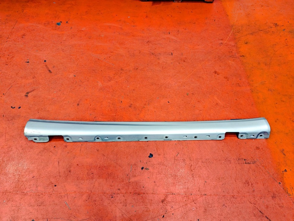 Порог пластиковый правый MERCEDES-BENZ C-класс W203/S203/CL203 (2000 - 2004) фото 1 — Разборка Мерседес