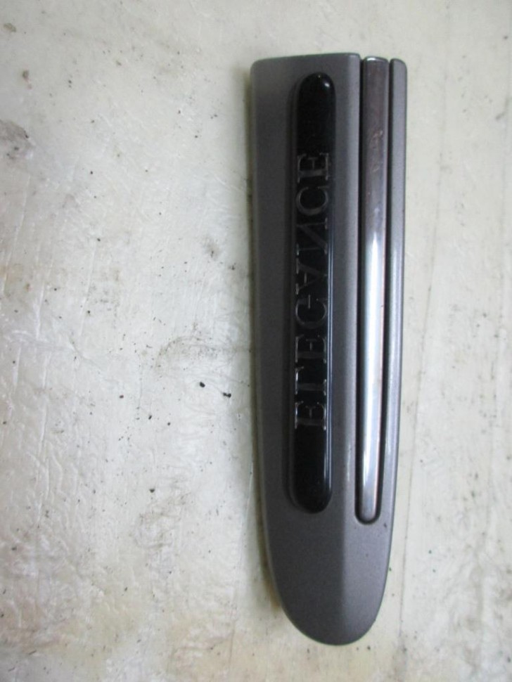 Молдинг крыла левый MERCEDES-BENZ E-класс W211/S211 (2002 - 2006) фото 1 — Разборка Мерседес