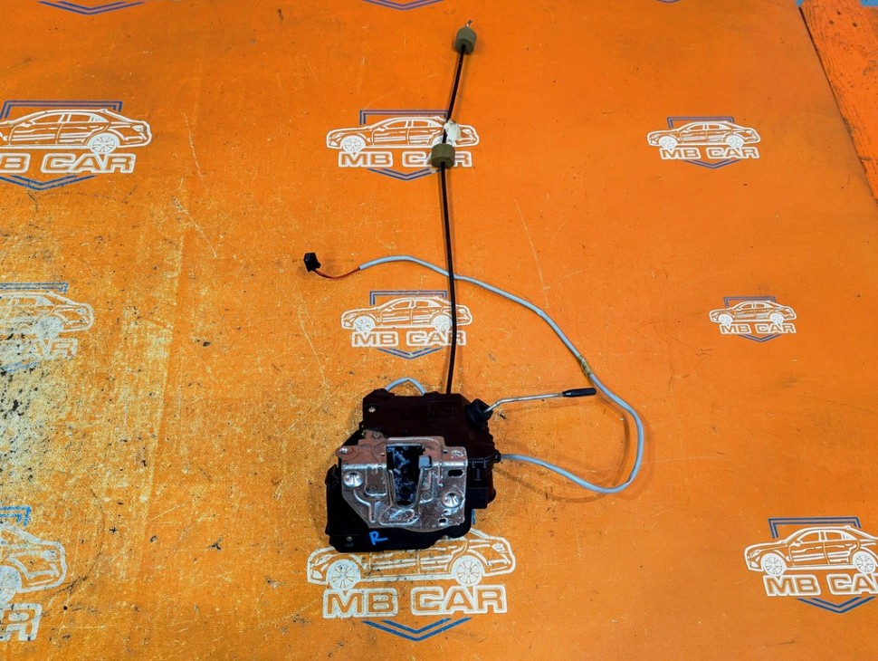 Замок двери передней правой MERCEDES-BENZ C-класс W203/S203/CL203 (2000 - 2004) фото 1 &mdash; Разборка Мерседес