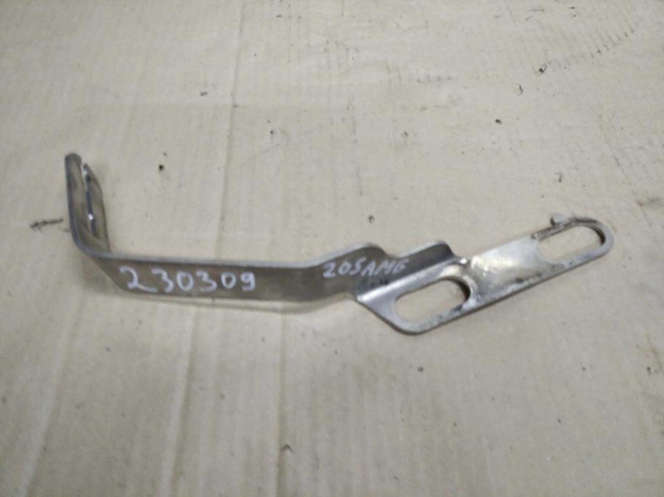 Кронштейн глушителя MERCEDES-BENZ C-класс AMG W205/S205/C205/A205 (2014 - 2018) фото 1 — Разборка Мерседес