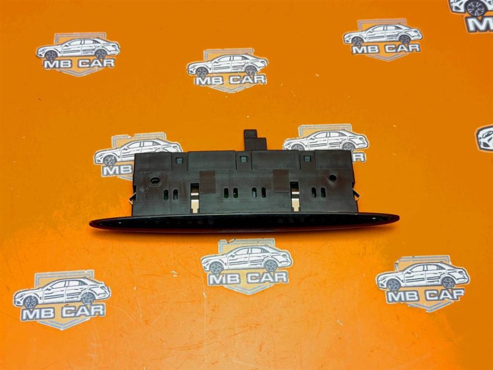 Индикатор парктроника MERCEDES-BENZ M-класс W164 рестайлинг (2008 - 2011) фото 1 — Разборка Мерседес