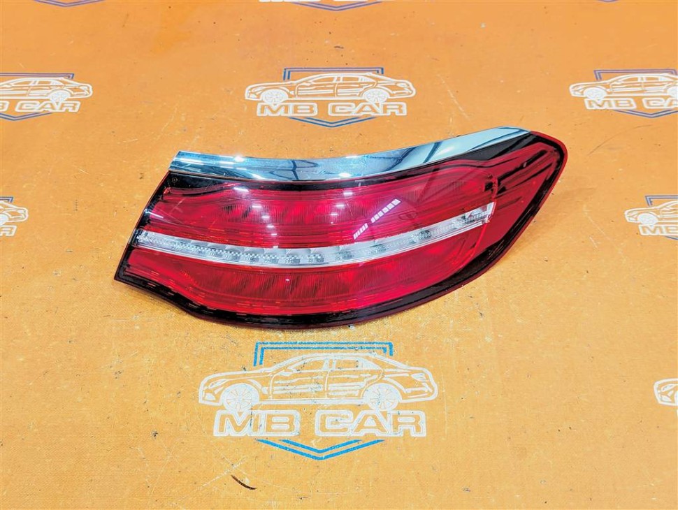 Фонарь задний правый MERCEDES-BENZ GLE-класс Coupe C292 (2015 - 2019) фото 1 — Разборка Мерседес