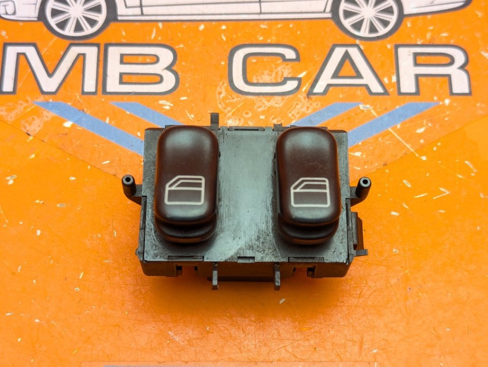 Кнопка стеклоподъемников MERCEDES-BENZ M-класс W163 (1997 - 2001) фото 1 &mdash; Разборка Мерседес