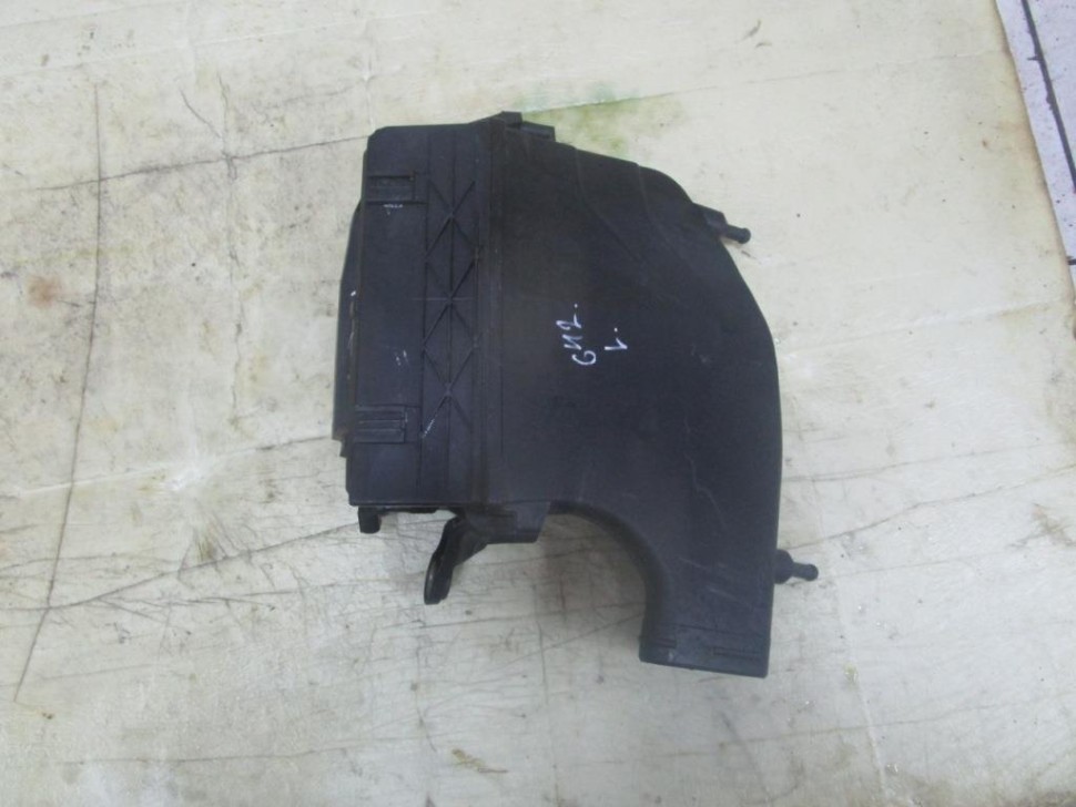 Корпус воздушного фильтра MERCEDES-BENZ CLS-класс C218/X218 рестайлинг (2014 - 2017) фото 1 — Разборка Мерседес