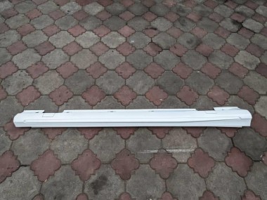 Порог пластиковый правый MERCEDES-BENZ A-класс W176 (2012 - 2015) — Разборка Мерседес