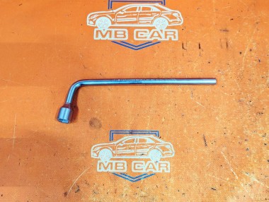 Ключ балонный MERCEDES-BENZ GLE-класс W166 (2015 - 2018) — Разборка Мерседес