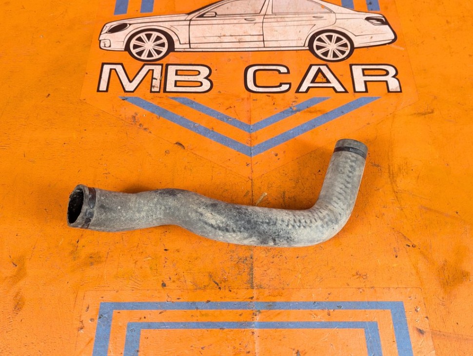 Патрубок радиатора MERCEDES-BENZ M-класс W163 (1997 - 2001) фото 1 &mdash; Разборка Мерседес